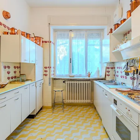 Fabrizio By Interhome * لافينو